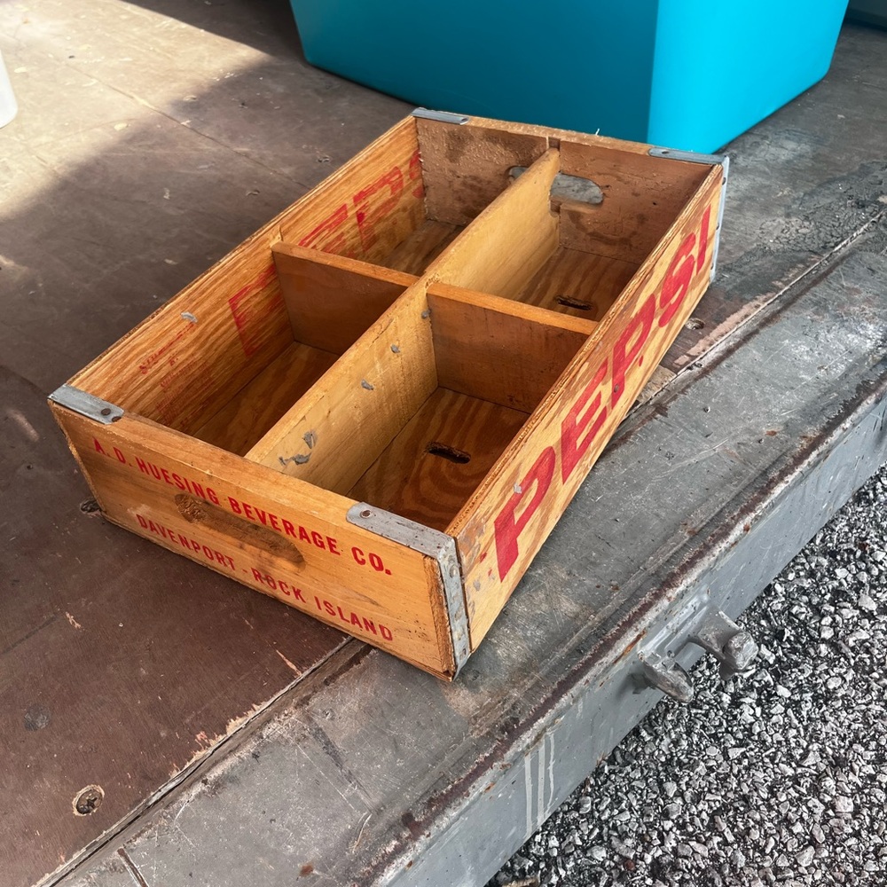 Vintage* Pepsi Wooden Crate from A.D. Huesing Beverage Co. Davenport-RockIsland